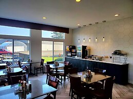 Best Western Salbasgeon Inn & Suites Of Reedsport