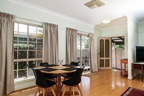 Country Pathfinder Motor Inn