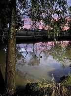 Country Pathfinder Motor Inn