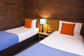 Country Pathfinder Motor Inn