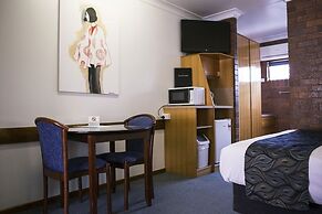 Country Pathfinder Motor Inn