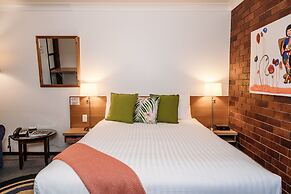 Country Pathfinder Motor Inn