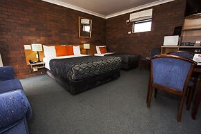 Country Pathfinder Motor Inn