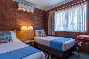 Country Pathfinder Motor Inn