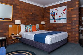 Country Pathfinder Motor Inn