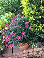 Country Pathfinder Motor Inn