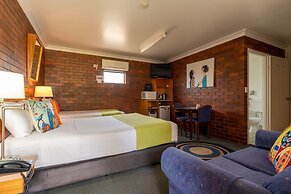 Country Pathfinder Motor Inn