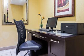 Boca Suites Deerfield Beach, SureStay Collection by BW