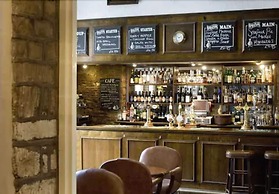 The Snooty Fox