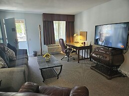 O'cairns Inn & Suites