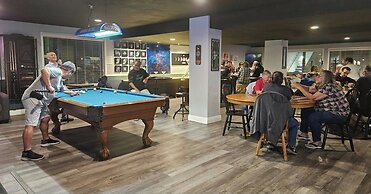 O'cairns Inn & Suites