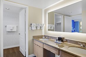 Reefhouse Resort & Marina