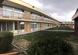 Days Inn by Wyndham Salem, Illinois
