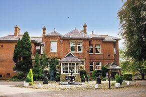 Macdonald Kilhey Court