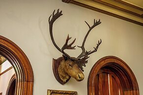 Macdonald Kilhey Court