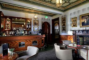 Macdonald Kilhey Court