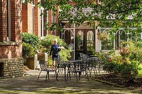 Macdonald Kilhey Court