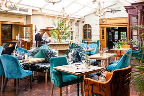 The Maids Head Hotel