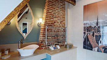 The Maids Head Hotel