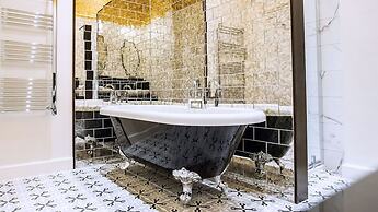 The Maids Head Hotel