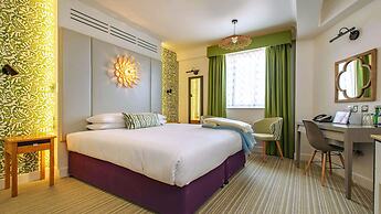 The Maids Head Hotel