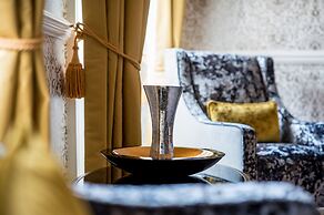 The Maids Head Hotel