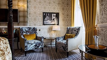 The Maids Head Hotel