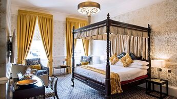 The Maids Head Hotel