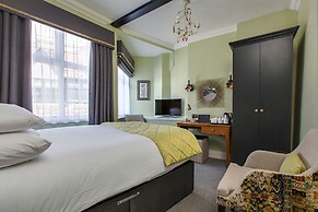 The Maids Head Hotel