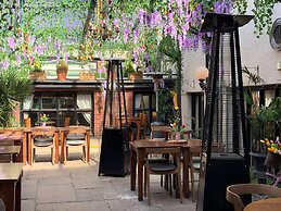 The Maids Head Hotel