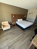 Quality Inn & Suites near Six Flags - Austell