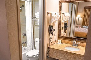 Quality Inn & Suites near Six Flags - Austell
