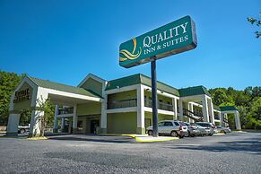 Quality Inn & Suites near Six Flags - Austell