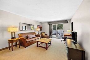 Best Western Inn At The Rogue