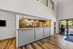 Best Western Inn At The Rogue