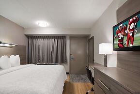 Red Roof Inn PLUS+ Chicago - Naperville