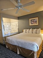 Lighthouse Suites Inn