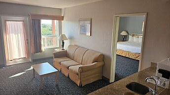 Lighthouse Suites Inn