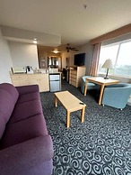 Lighthouse Suites Inn