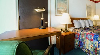 Loyalty Inn Maryville
