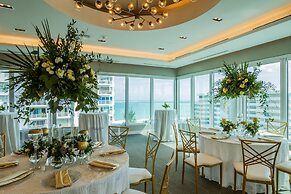 TRYP by Wyndham Isla Verde