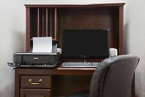 Howard Johnson by Wyndham Oklahoma City Airport/ Fairgrounds