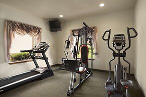 Howard Johnson by Wyndham Oklahoma City Airport/ Fairgrounds