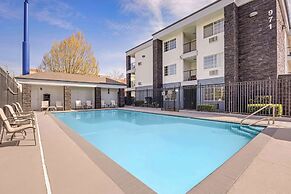 Best Western Plus Grand Manor Inn