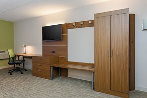 Holiday Inn Express Milwaukee-West Medical Center by IHG