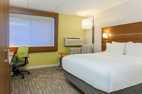 Holiday Inn Express Milwaukee-West Medical Center by IHG
