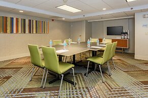 Holiday Inn Express Milwaukee-West Medical Center by IHG
