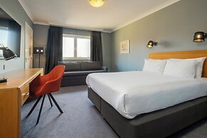 Holiday Inn Edinburgh Zoo by IHG