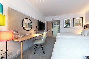 Holiday Inn Edinburgh by IHG