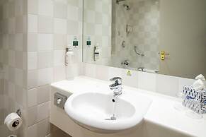 Holiday Inn Edinburgh by IHG